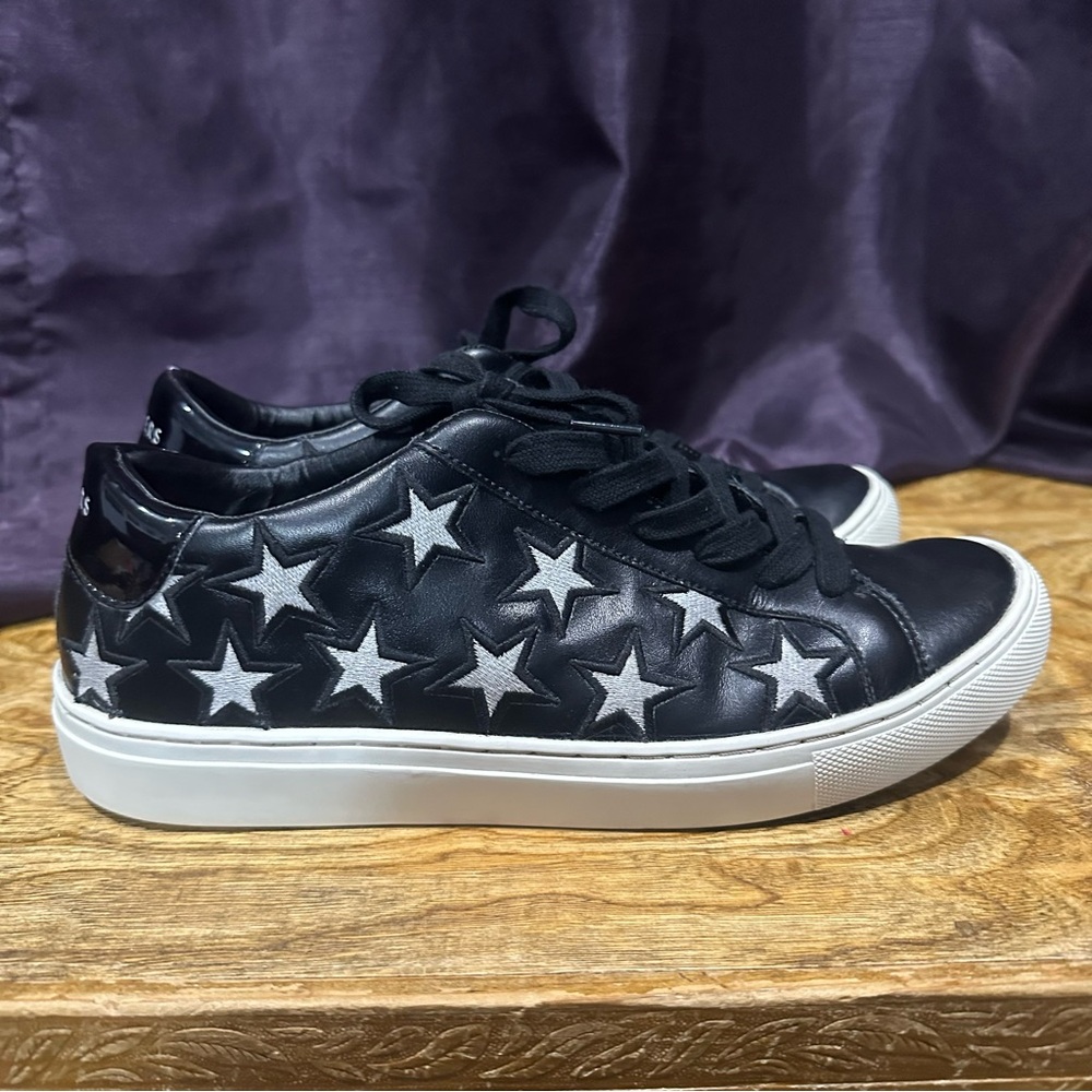Skecher Street Rise Fit Black with Stars Size 10